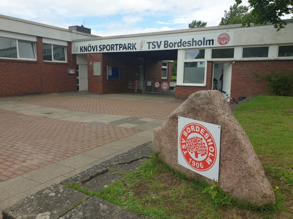 Knövi-Sportpark am Möhlenkamp - Bordesholm