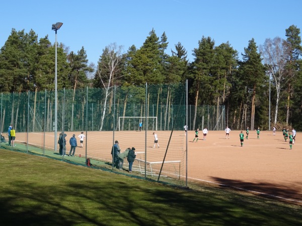 Heidesportplatz 2 - Klingenberg/Sachsen-Höckendorf