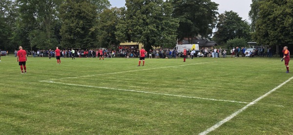 Sportplatz am Bahnhof - Kenz-Küstrow