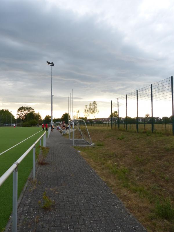 Sportplatz Straße zur Mühle - Troisdorf-Eschmar