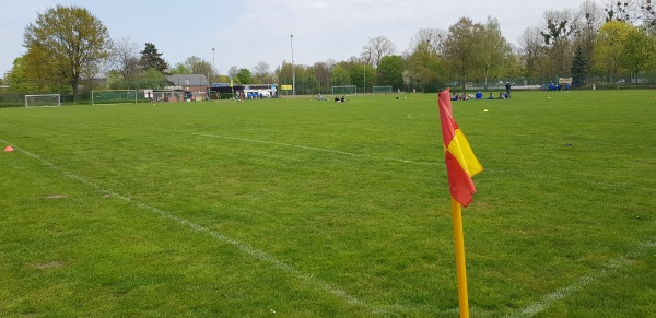 Sportanlage an der Kanalbrücke B-Platz - Hannover-Vahrenheide
