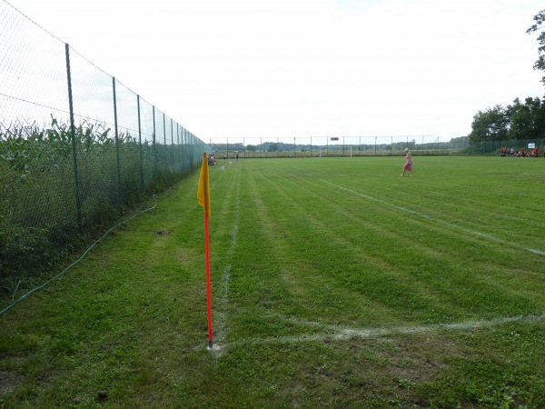 Boisko w Studzieniech - Studzieniec