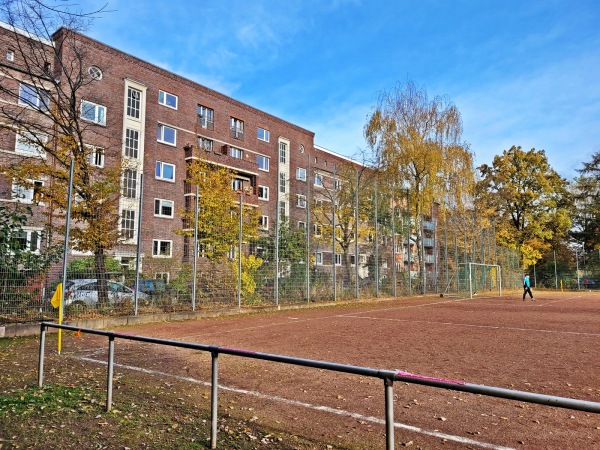 Sportplatz Meister-Francke-Straße - Hamburg-Steilshoop