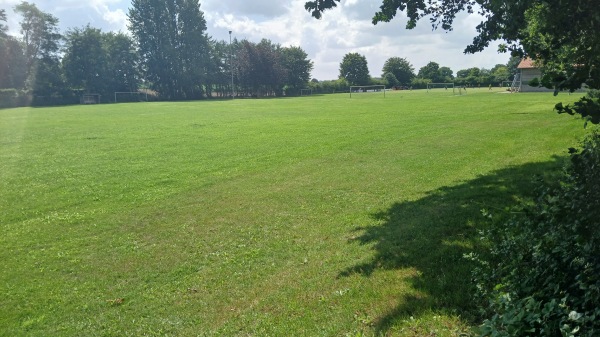 Sportanlage Küsterstraße B-Platz - Nübel