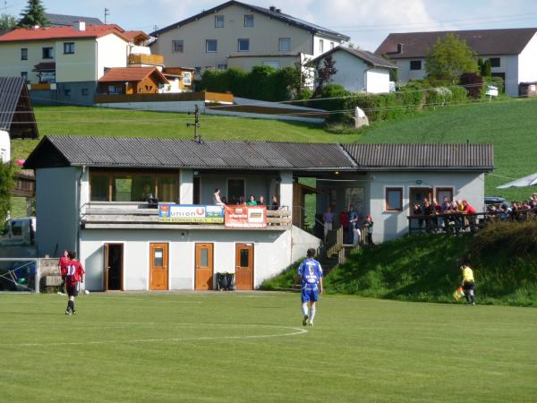 Sportplatz Neukirchen - Neukirchen an der Vöckla