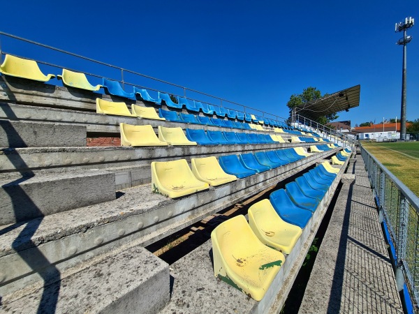 Kertész Károly Stadion - Maglód