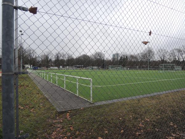 Sportpark am Stadtpark Platz 2 - Frankfurt/Main-Höchst