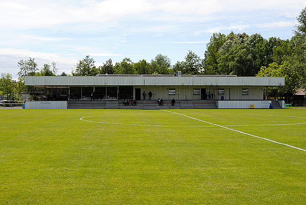 Ehemaliger Zustand: Clubheim abgebrannt