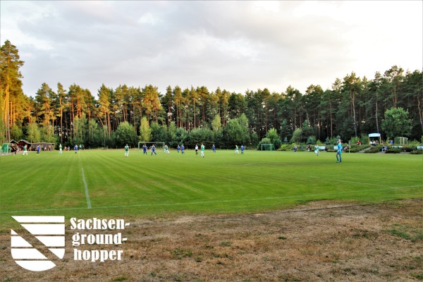 Waldsportpark Platz 2 - Wachau/Sachsen-Lomnitz