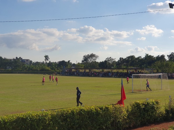 Estadio Municipal de Fútbol Grandes Alamedas - Ceiba del Agua