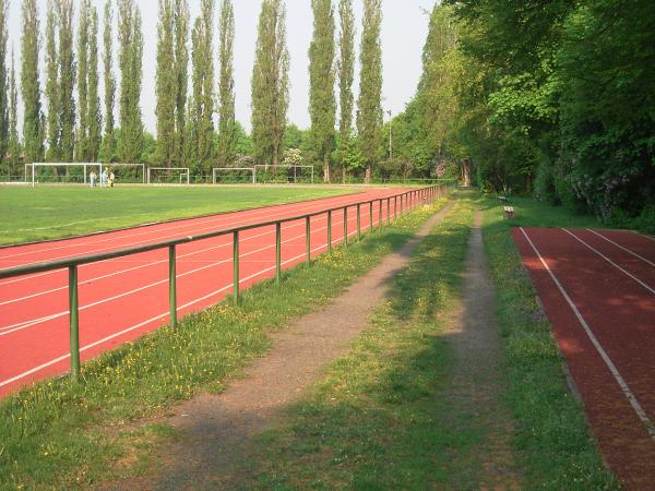 Hanne-Sobek-Sportanlage Platz 2 - Berlin-Wedding
