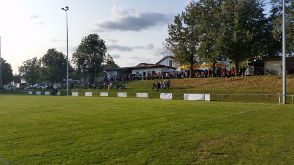 Sportplatz Holzhausen - Immenhausen-Holzhausen