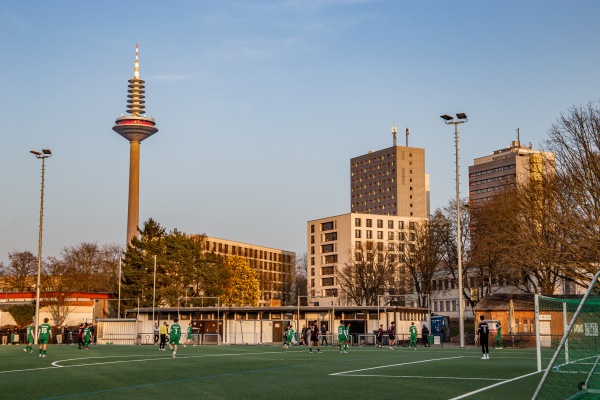 Sportanlage Ginnheimer Landstraße Platz 2 - Frankfurt/Main-Bockenheim