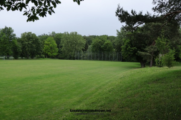 Sportanlage Solitudestraße Platz 3 - Stuttgart-Wolfbusch