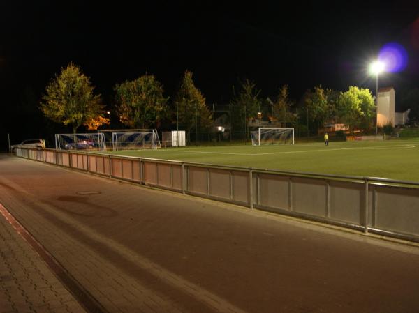 Sportplatz an der Römerhalle - Wöllstadt-Ober-Wöllsatdt