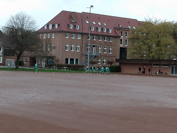 Sportplatz  Haus Overbach Gymnasium - Jülich-Barmen