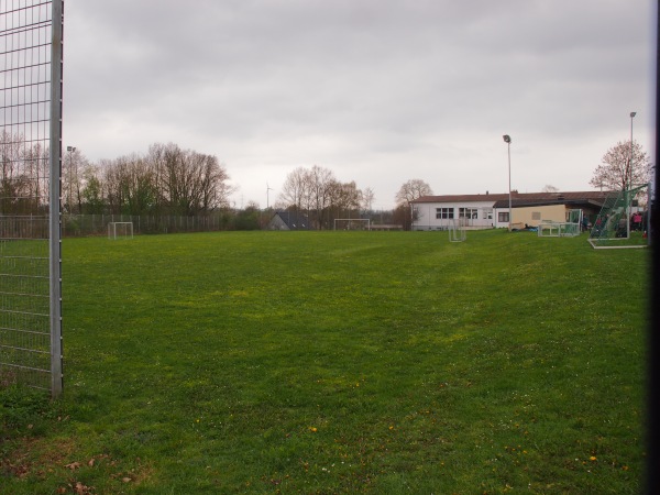 Sportanlage Am Weinberg Platz 2 - Soest-Ostönnen