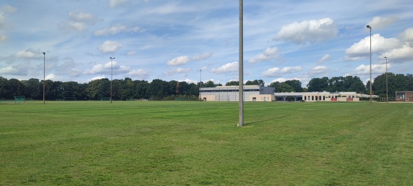 Walter-Bettges-Stadion B-Platz - Langenhagen