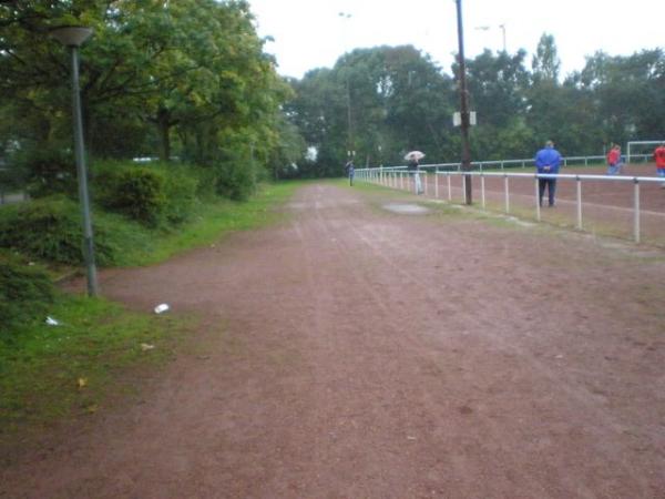 Bezirkssportanlage Großenbaumer Allee Platz 2 - Duisburg-Großenbaum