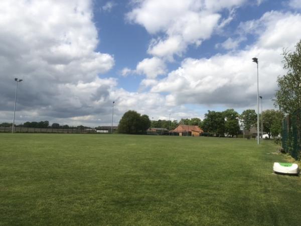 Eichenwaldstadion Nebenplatz - Hövelhof-Espeln