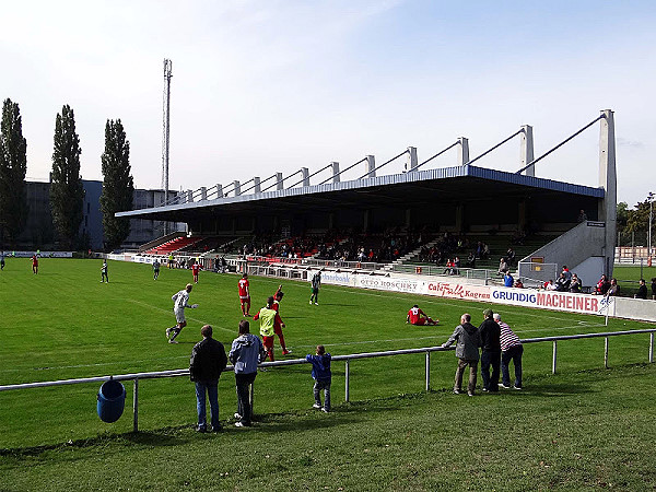 Sportplatz Donaufeld - Wien