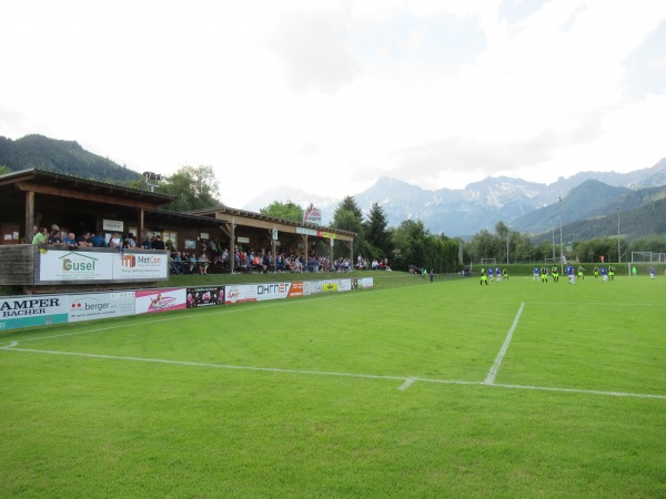 Pörl Arena - Hall