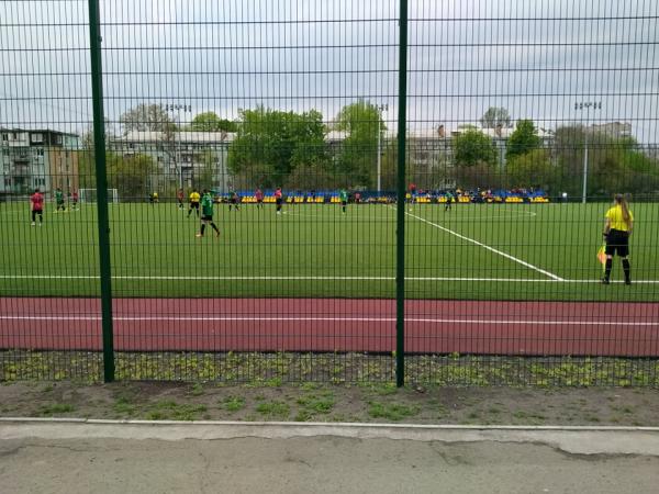 Stadion gymnasii № 8 - Zaporizhzhia