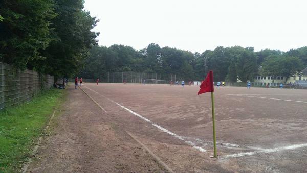 Sportplatz Im Emscherbruch 70 - Gelsenkirchen-Resser Mark