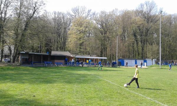 Wald (Park) Stadion - Sehnde