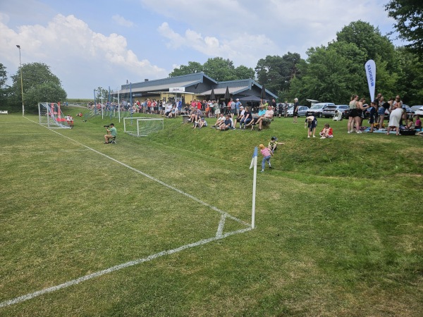 Sportplatz Mengerschied - Mengerschied