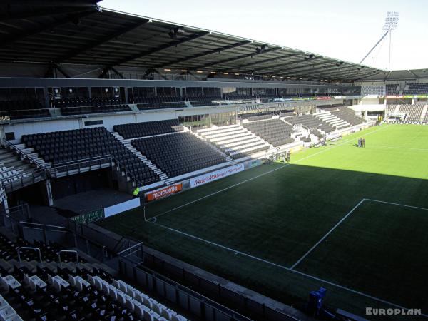 Asito Stadion - Almelo-Ossenkoppelerhoek