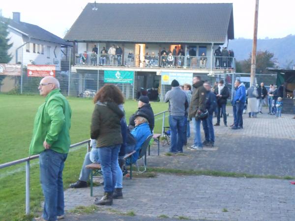 Sportplatz am Rhein - Kamp-Bornhofen