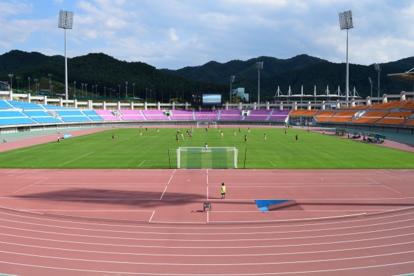 Chuncheon Songam Sports Town Main Stadium - Chuncheon