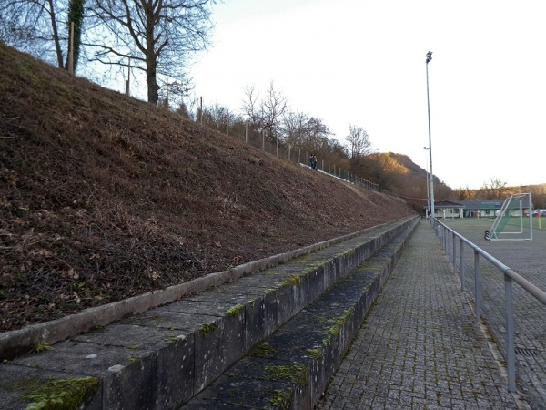 Alzbach-Stadion - Löf