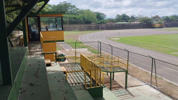 Estadio Municipal de Carrillo - Filadelfia