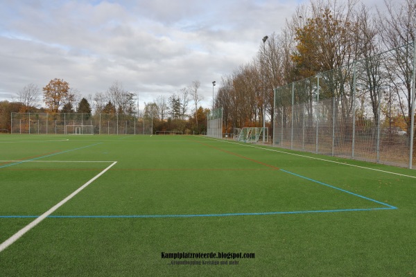 Sportanlage Solitudestraße Platz 2 - Stuttgart-Wolfbusch