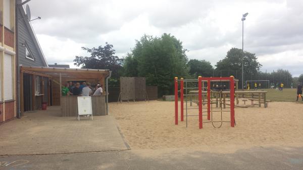 Sportplatz an der Grundschule - Neuenkirchen/Dithmarschen