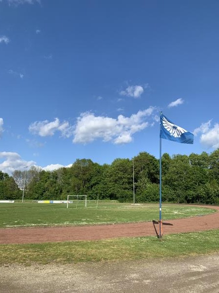 Blau-Weiß-Platz im Sportpark Hildesheim - Hildesheim