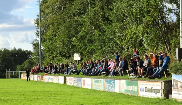 Zacherlbergstadion - Treubach