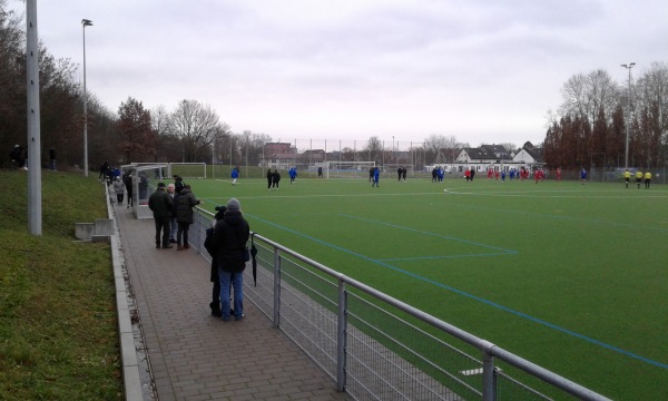 Sportanlage Hans-Böckler-Straße Platz 2 - Frankfurt/Main-Unterliederbach