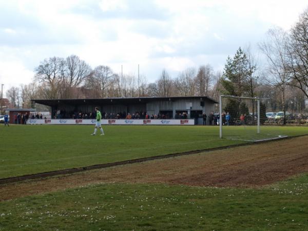 Neumühlenstadion - Beelen