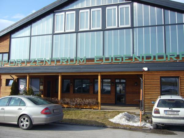 Sportzentrum Eugendorf Nebenplatz 1 - Eugendorf