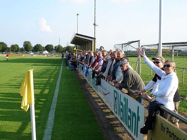 Stadion Düffelsmühle - Kalkar/Rhein-Mühlenhof