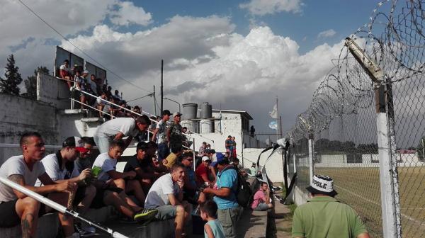 Estadio Rodolfo Vicente Capocasa - Claypole, BA