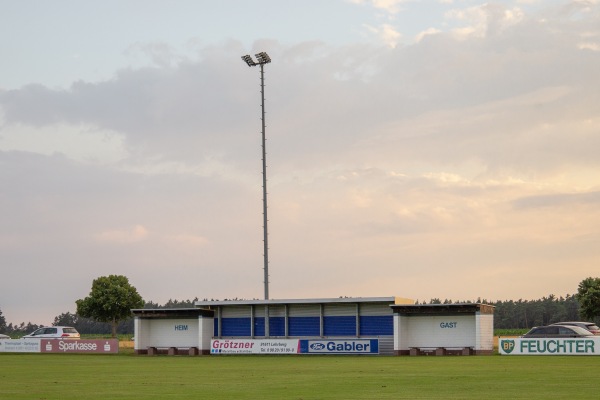 Hauff-Sportpark Platz 2 - Burgoberbach-Neuses