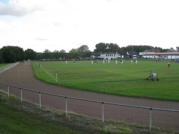 Sportanlage Raiffeisenstraße - Lehre-Flechtorf