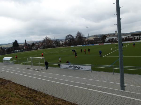 Erich-Mohr-Stadion Nebenplatz - Solms-Burgsolms