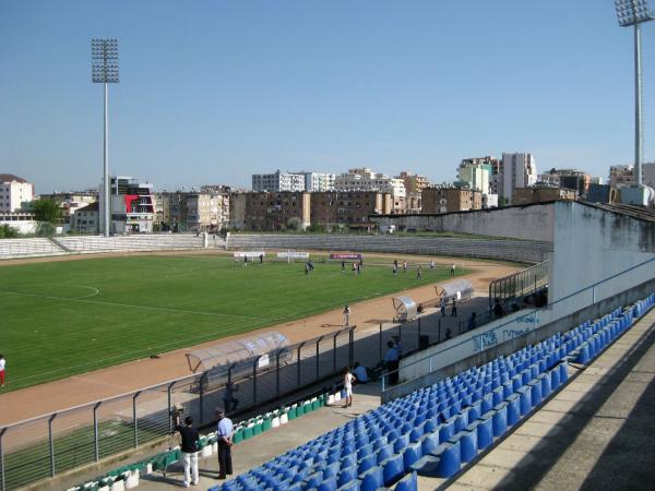 Stadiumi Niko Dovana - Durrës