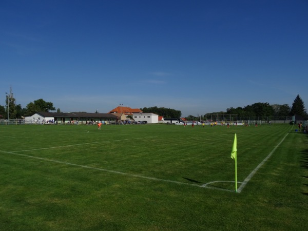 Sportovní areál v Byškovicích - Neratovice-Byškovice