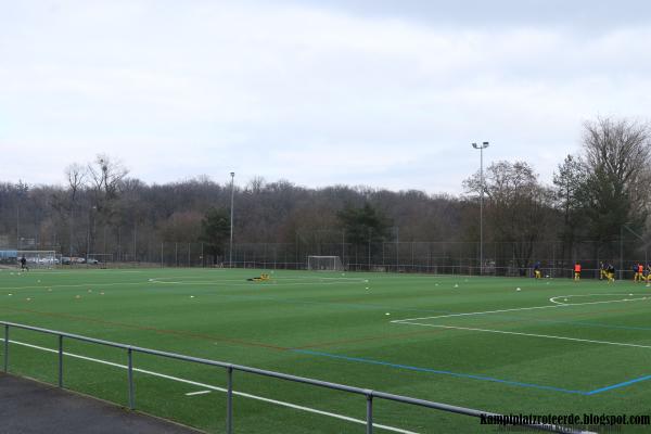 Bezirkssportanlage Schlotwiese Platz 3 - Stuttgart-Zuffenhausen